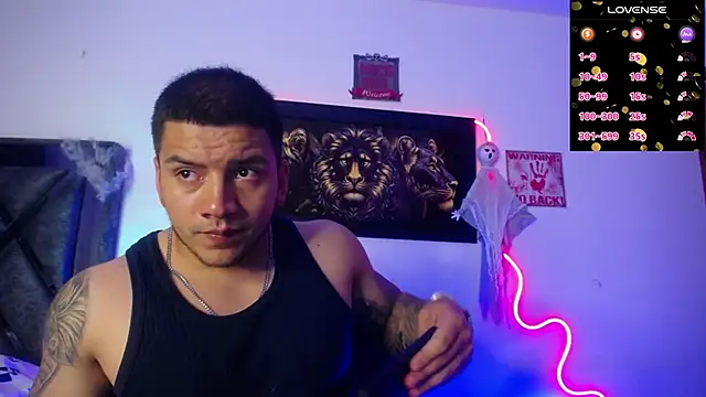 Snapshot of Marc__Waatson chatting on October 3, 2025, 11:24 pm Marc  Waatson online show from October 3, 2025, 11:24 pm