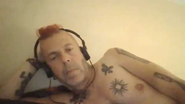 SHARPSkinhead online show from July 12, 2026, 9:06 pm