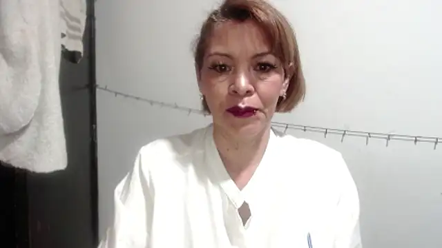electra-mommy online show from June 20, 2026, 11:13 am