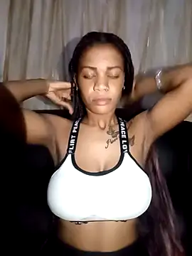 Snapshot of BarbieDoll_03 chatting on March 15, 2025, 10:33 pm BarbieDoll 03 online show from March 15, 2025, 10:33 pm