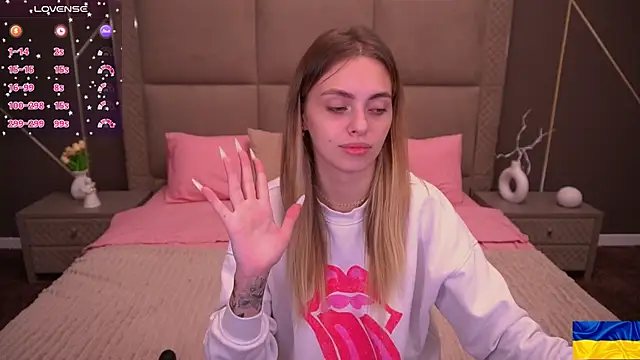 ChloeBrightt online show from October 24, 2025, 8:16 pm