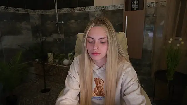 ChloeBrightt online show from December 20, 2025, 9:22 pm