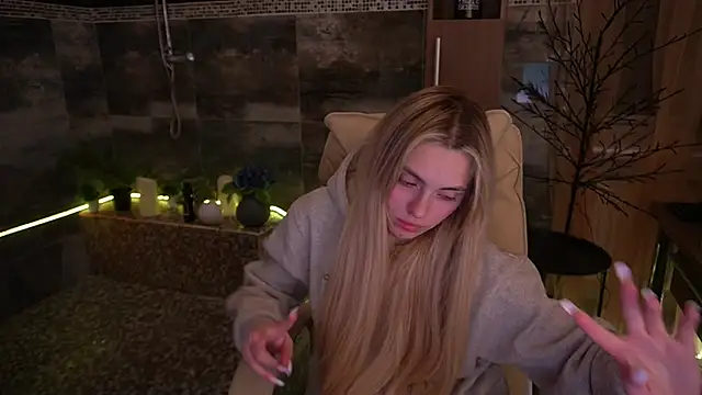 ChloeBrightt online show from December 22, 2025, 9:34 pm