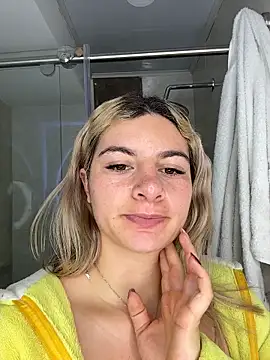 AtheneaRossi online show from March 3, 2026, 10:10 am