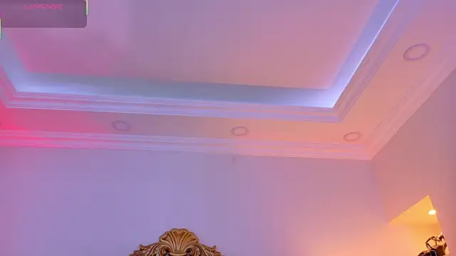 AdelinaVans online show from June 18, 2026, 10:41 am