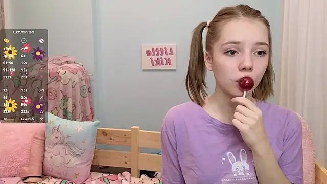 PrincessLittleKiki online show from October 18, 2025, 7:09 am