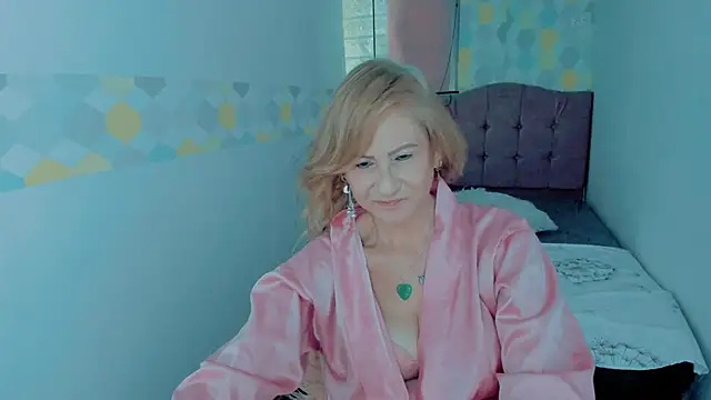 Snapshot of ScarletHoot_ chatting on December 30, 2024, 2:51 pm ScarletHoot  online show from December 30, 2024, 2:51 pm