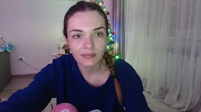  JustmeHere  online show from December 18, 2024, 9:29 pm
