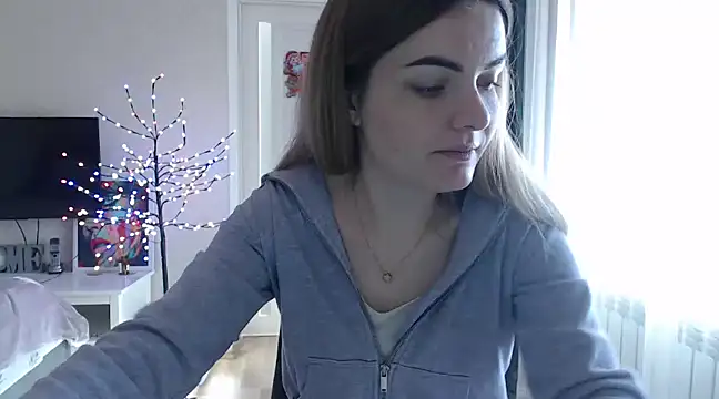  JustmeHere  online show from January 4, 2025, 10:38 am