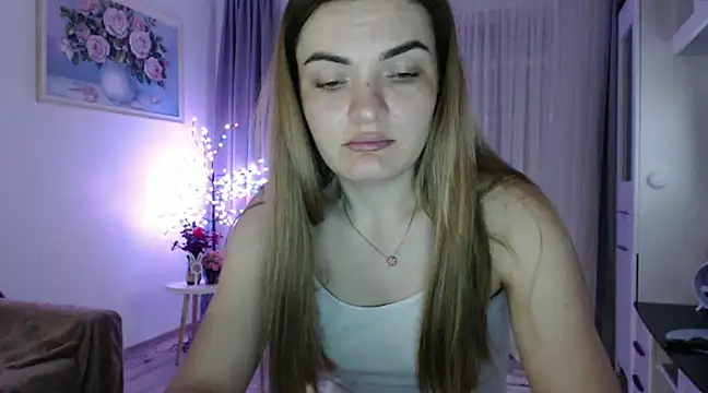  JustmeHere  online show from January 18, 2025, 8:19 pm