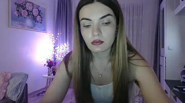  JustmeHere  online show from January 19, 2025, 7:37 pm
