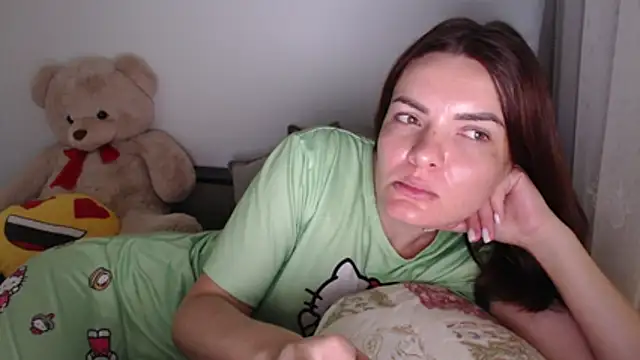  JustmeHere  online show from November 30, 2025, 9:13 am