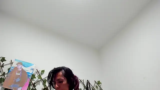 Brenda Smith69 online show from December 28, 2024, 8:47 pm