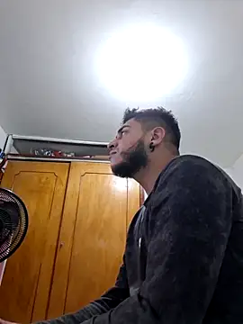 Juanhots online show from January 14, 2026, 6:24 pm