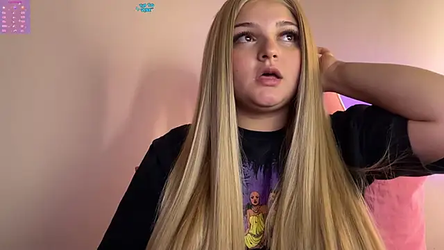 SweetPaige  online show from December 18, 2024, 3:58 am