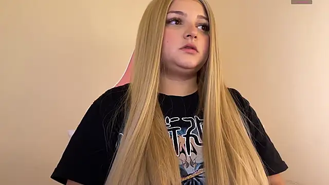 SweetPaige  online show from December 25, 2024, 7:13 pm