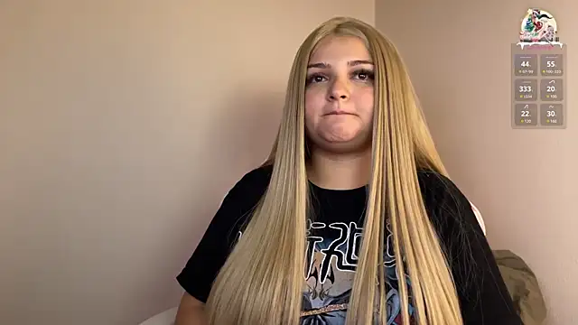 SweetPaige  online show from December 28, 2024, 10:34 pm
