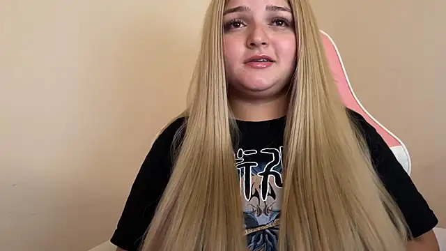 SweetPaige  online show from January 21, 2025, 8:11 pm