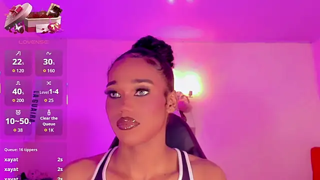 naomy  xx online show from February 12, 2026, 2:50 am