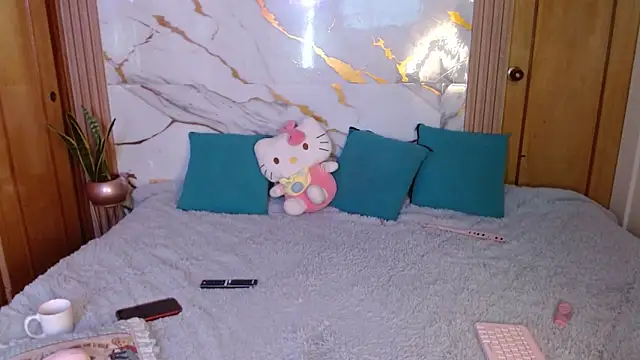 Snapshot of kittycatw chatting on April 23, 2026, 1:18 am kittycatw online show from April 23, 2026, 1:18 am