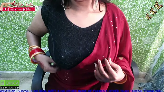 Snapshot of _mOOn_light_ chatting on October 10, 2025, 5:39 am  mOOn light  online show from October 10, 2025, 5:39 am