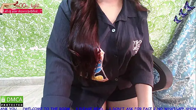 Snapshot of _mOOn_light_ chatting on October 13, 2025, 5:40 am  mOOn light  online show from October 13, 2025, 5:40 am