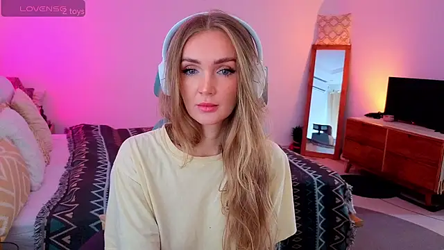 PrincessVS online show from November 8, 2025, 4:01 am