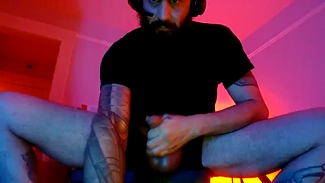 Snapshot of AceSpinning_DJ chatting on February 14, 2026, 9:17 am AceSpinning DJ online show from February 14, 2026, 9:17 am