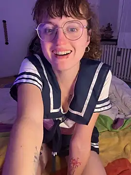  foxygirl  online show from February 8, 2026, 9:18 pm