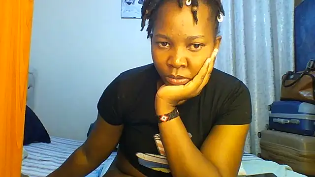 Petitiebooty online show from June 22, 2026, 5:48 am