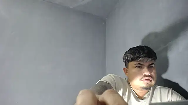 Snapshot of DickMasterfindom chatting on February 4, 2025, 8:24 am DickMasterfindom online show from February 4, 2025, 8:24 am