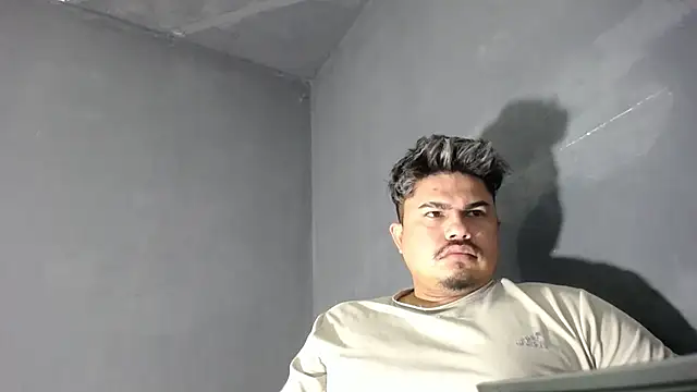 Snapshot of DickMasterfindom chatting on February 5, 2025, 9:15 am DickMasterfindom online show from February 5, 2025, 9:15 am
