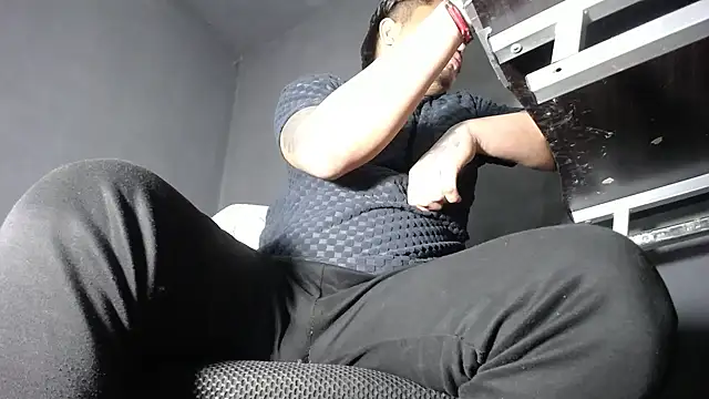 Snapshot of DickMasterfindom chatting on February 12, 2025, 8:27 am DickMasterfindom online show from February 12, 2025, 8:27 am