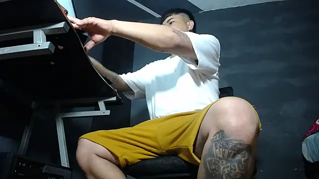 Snapshot of DickMasterfindom chatting on September 28, 2025, 3:12 am DickMasterfindom online show from September 28, 2025, 3:12 am