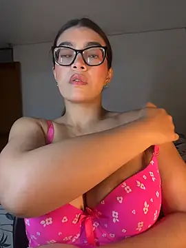 kathii95 online show from May 3, 2026, 1:44 am
