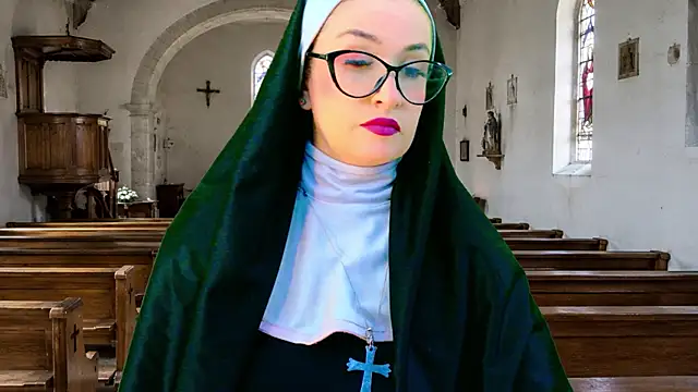 helenas fantasy online show from June 28, 2026, 2:17 am