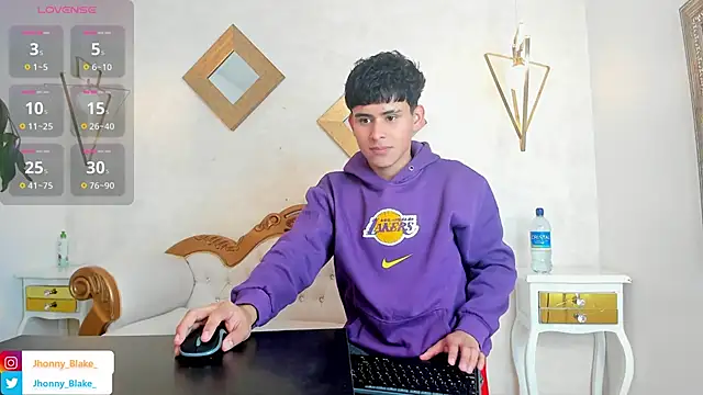 Jhonny-Blake online show from December 6, 2024, 9:02 pm