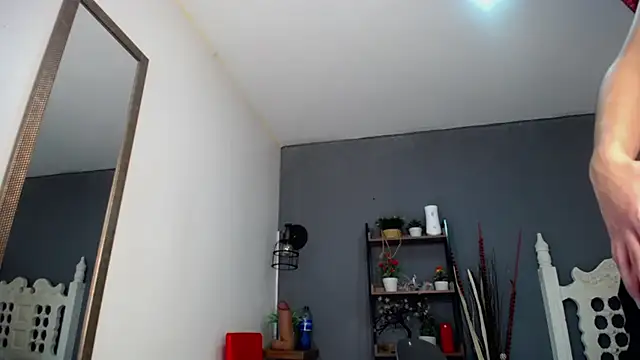 Jhonny-Blake online show from December 16, 2024, 9:09 pm