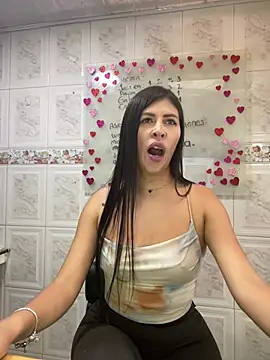 Snapshot of Alanna_atm_ chatting on January 25, 2025, 7:49 pm Alanna atm online show from January 25, 2025, 7:49 pm
