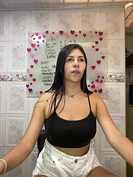 Snapshot of Alanna_atm_ chatting on February 4, 2025, 9:31 pm Alanna atm online show from February 4, 2025, 9:31 pm