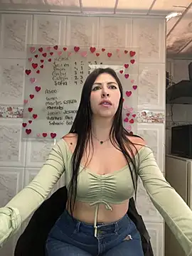 Snapshot of Alanna_atm_ chatting on February 10, 2025, 8:31 pm Alanna atm online show from February 10, 2025, 8:31 pm