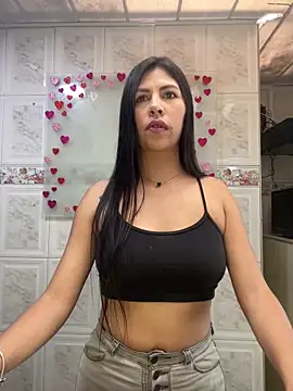 Snapshot of Alanna_atm_ chatting on February 17, 2025, 4:26 pm Alanna atm online show from February 17, 2025, 4:26 pm