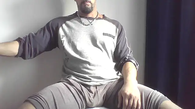 Snapshot of fl3xxx1 chatting on October 16, 2025, 9:54 am fl3xxx1 online show from October 16, 2025, 9:54 am