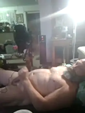 Snapshot of iambradz chatting on November 5, 2025, 1:33 pm iambradz online show from November 5, 2025, 1:33 pm