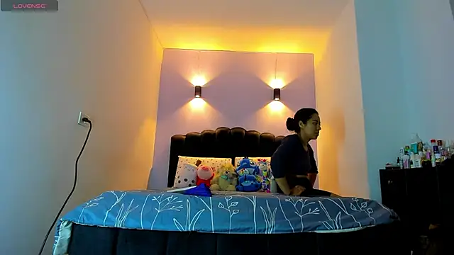 Sofia Clauss  online show from January 14, 2026, 4:07 am