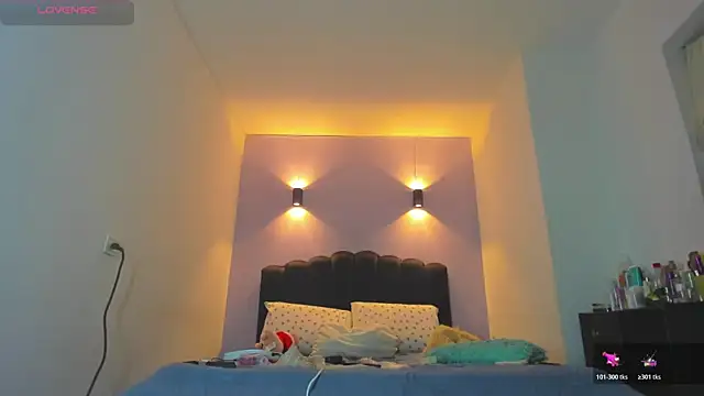 Sofia Clauss  online show from February 24, 2026, 4:43 am