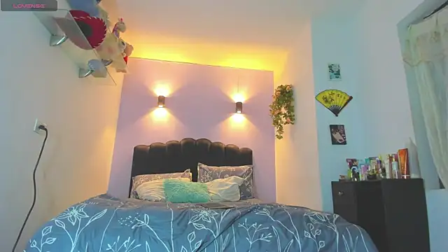 Sofia Clauss  online show from June 18, 2026, 5:41 am