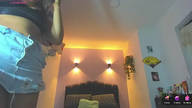Sofia Clauss  online show from July 6, 2026, 4:42 am