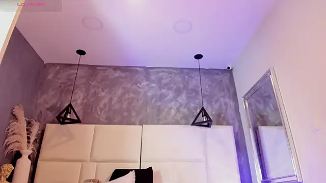 Sofia Clauss  online show from August 1, 2026, 4:01 am