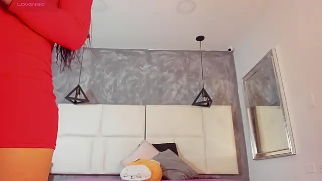 Sofia Clauss  online show from August 3, 2026, 5:06 am